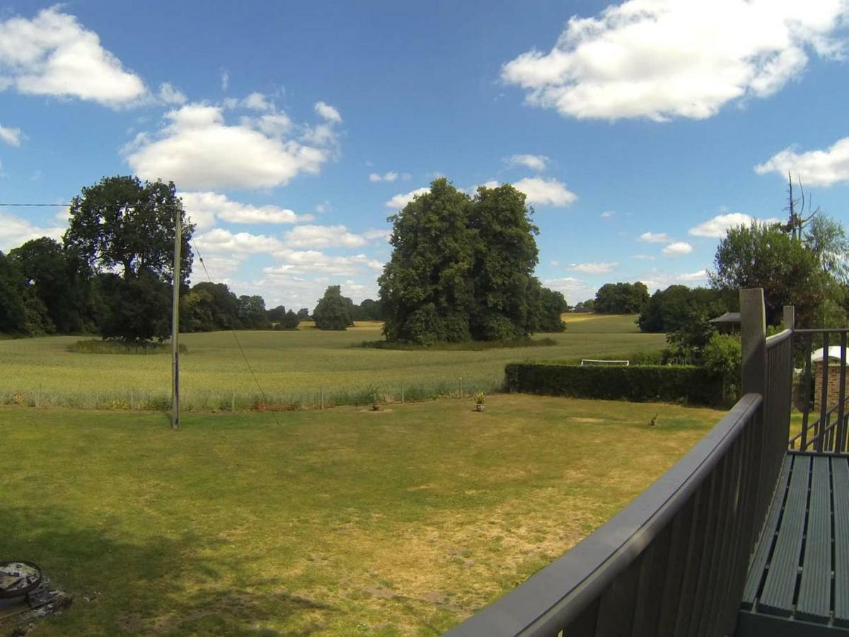 2 Bedroom Furnished Apartment In A Rural Position Stone  Exterior foto